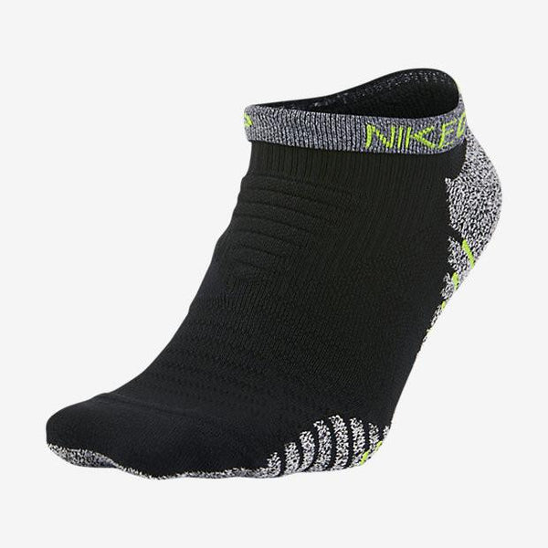 NikeGrip Lightweight Low