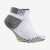 NikeGrip Lightweight Low