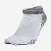 NikeGrip Lightweight Low